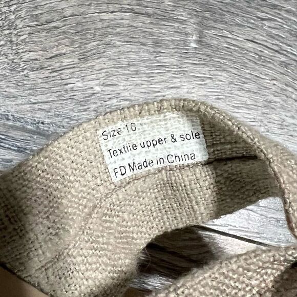 VOLATILE Woven Platform Neutral Wedge Sandals Flip Flops size 10 - Picture 8 of 8